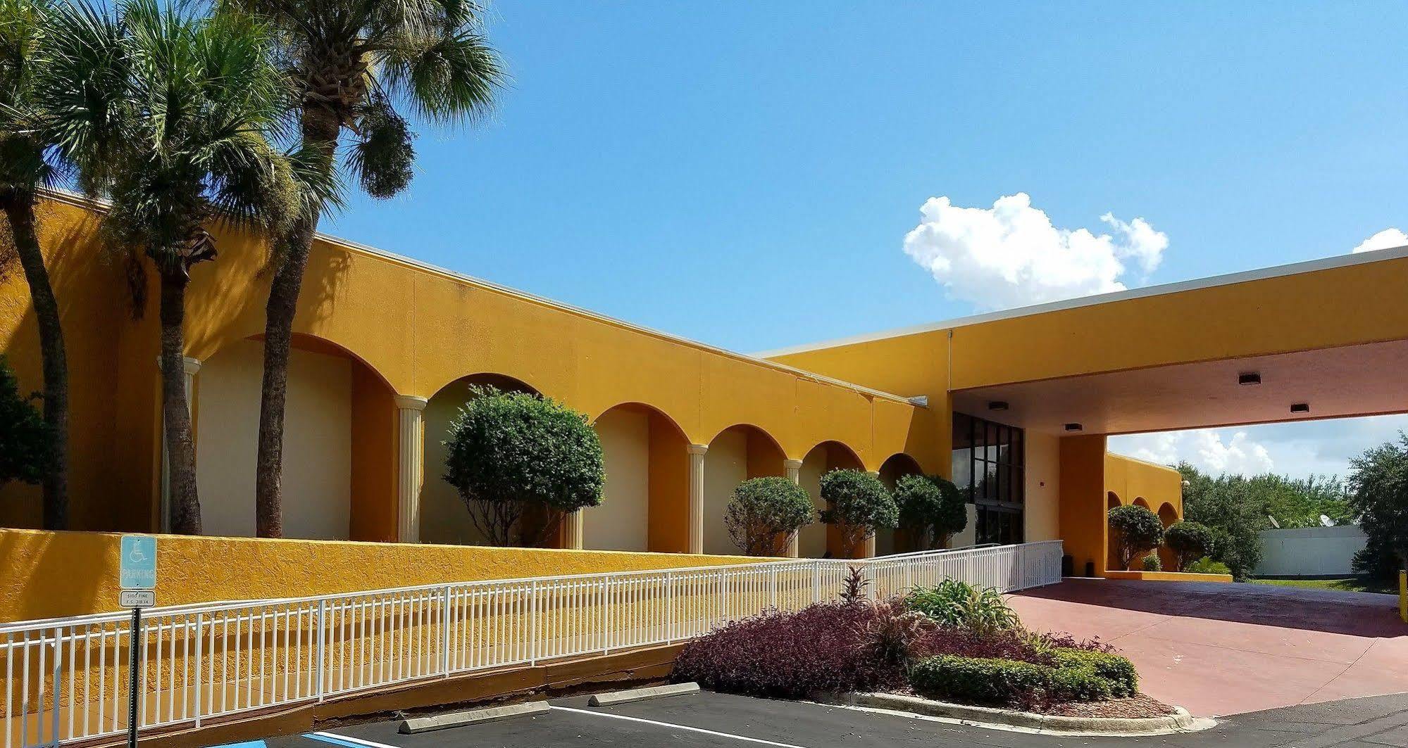 Days Inn & Suites By Wyndham Clermont Exterior foto